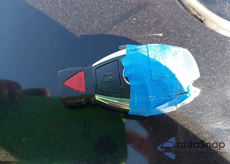 2012 Mercedes-Benz C 250 Luxury/Sport z USA, uszkodzony, nr VIN WDDGF4HB6CR202356